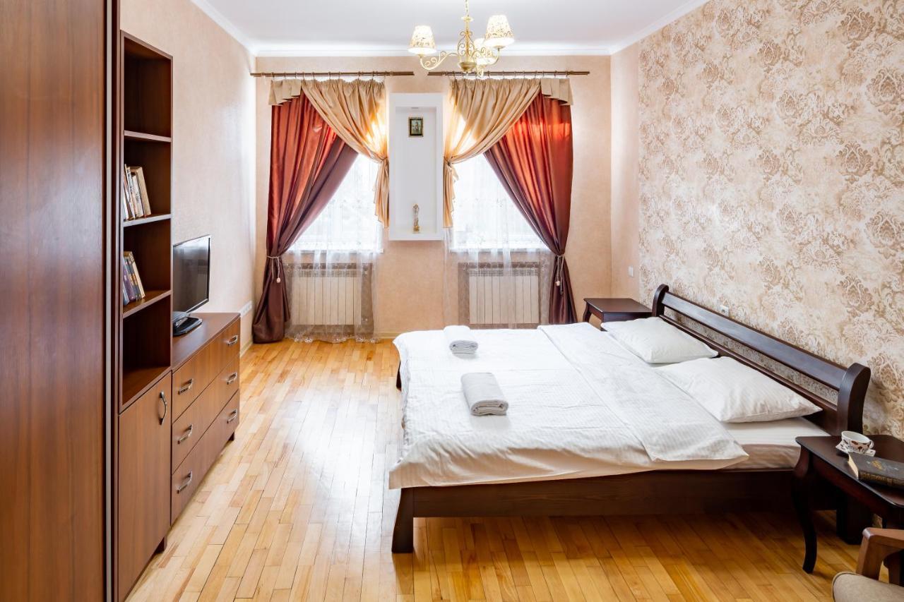 Lva Apartment Lviv Kültér fotó